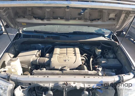 2010 Toyota Tundra Limited 5.7L V8 z USA, uszkodzony, nr VIN 5TFFY5F13AX093024